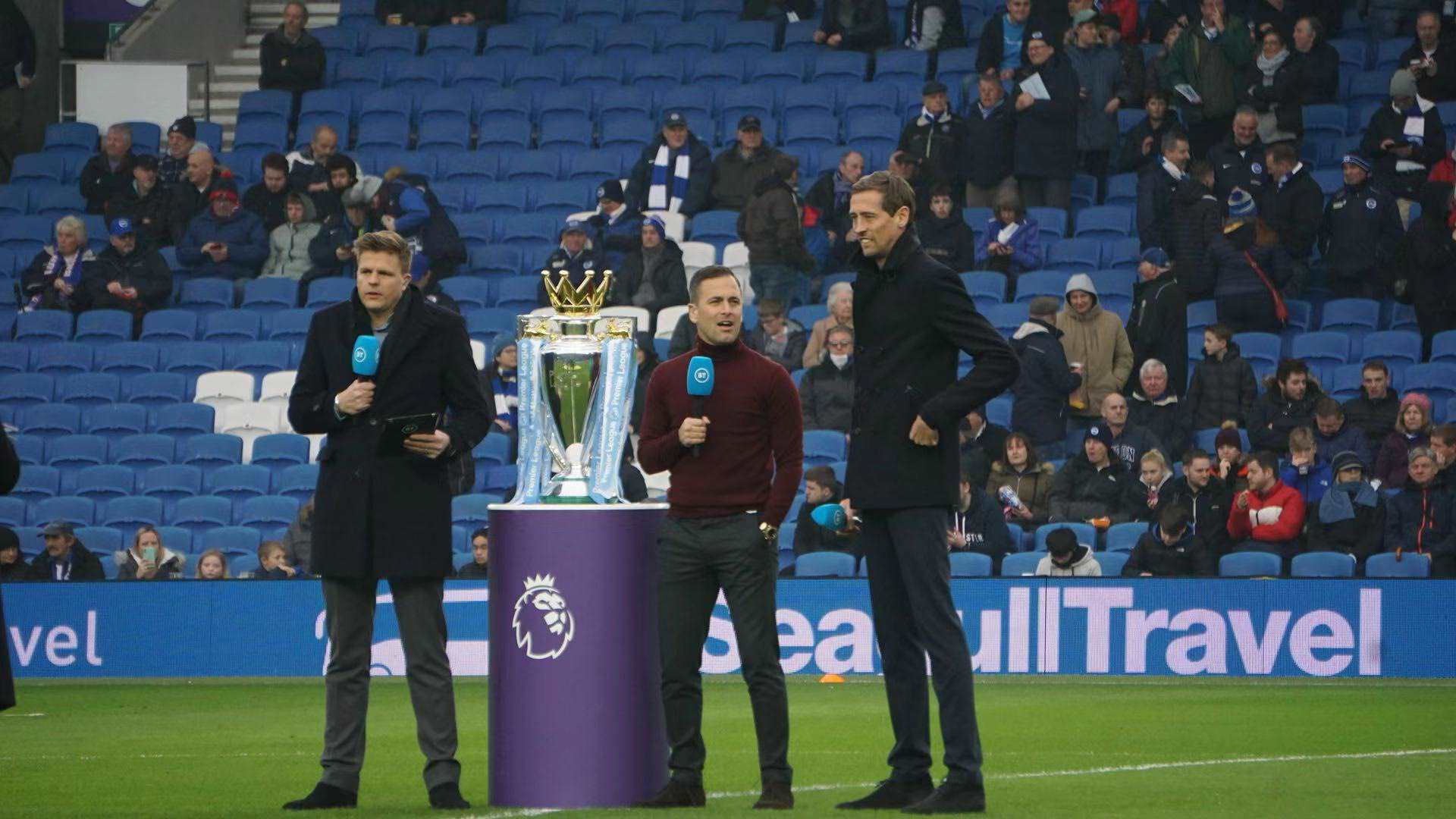 地完成带球 地完成带球